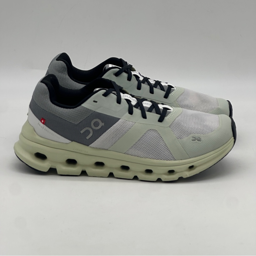 On Cloud Sneakers. Size 6.5
